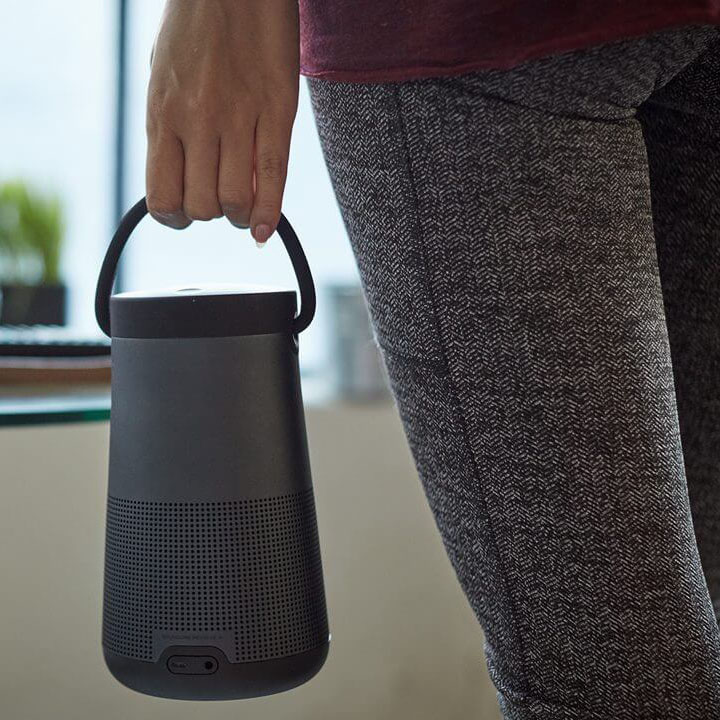 Портативная и лёгкая колонка SoundLink Revolve+