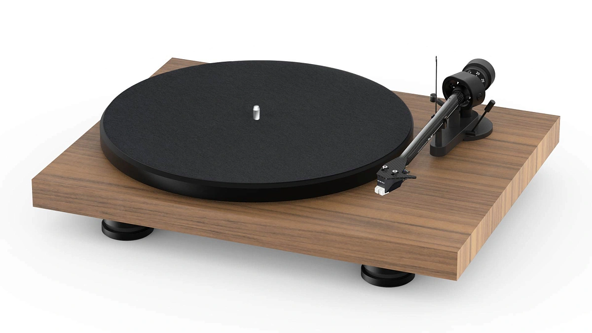 Виниловый проигрыватель Pro-Ject Debut Carbon EVO Ореховое дерево